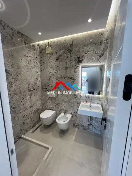 Shqiperi, shitet apartament 2+1+2+Ballkon Kati 4, 129 m² 179.000 € (RRUGA SHEFQET KUKA,FRESK)