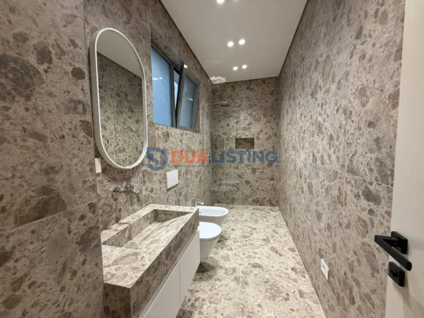 Tirane, jepet me qera apartament 2+1 , 2.100 € (Liqeni i Thate)