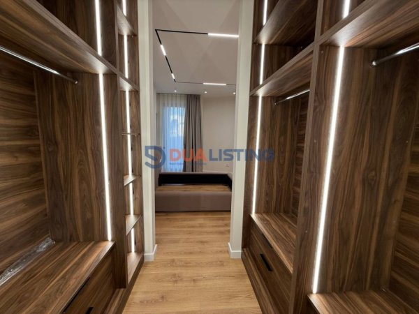 Tirane, jepet me qera apartament 2+1 , 2.200 € (Liqeni i Thate)