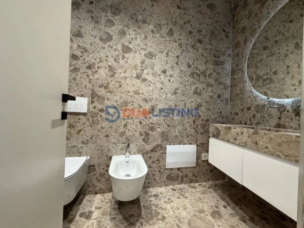 Tirane, jepet me qera apartament 2+1 , 2.200 € (Liqeni i Thate)