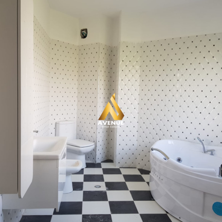 Tirane, shitet apartament 3+1+Aneks+Ballkon Kati 2, 211 m² 350.000 € (RRUGA PETI)