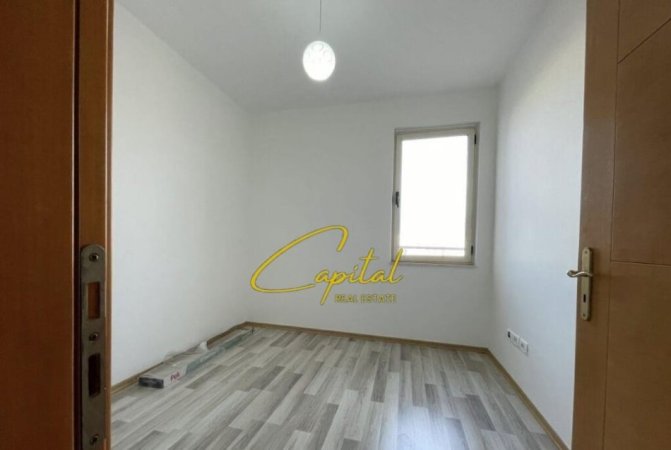 Tirane, shitet apartament 2+1 Kati 7, 98 m² 132.000 € (YZBERISHT)