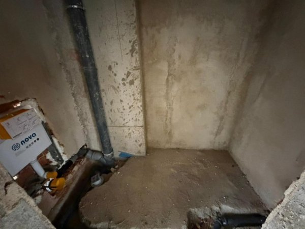 Tirane, jepet me qera ambjent biznesi Kati 0, 103 m² (Univers City.)