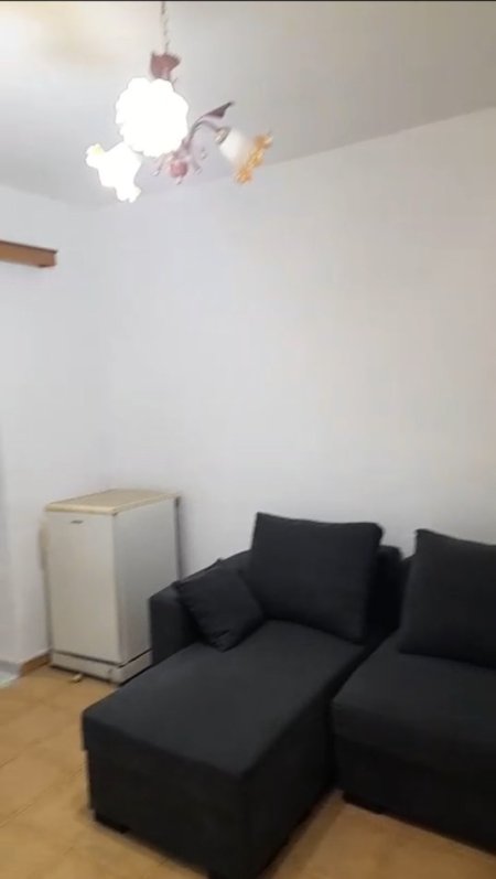 Jepet me Qera Apartamenti 1+1 tek Rruga Sulejman Vathi, pranë Bulevardit të Ri, 300 €uro