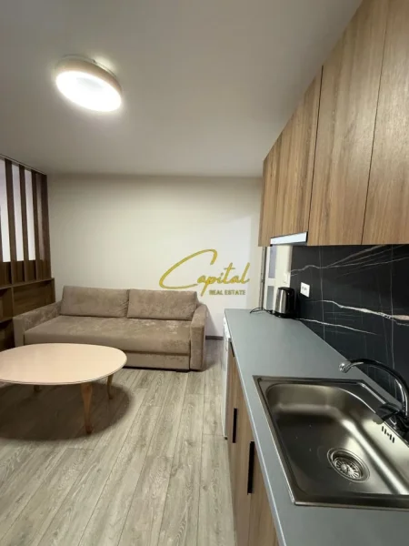 Tirane, jepet me qera apartament Air Bnb 3+1 Kati 2, 120 m² 2.200 € (QENDER)