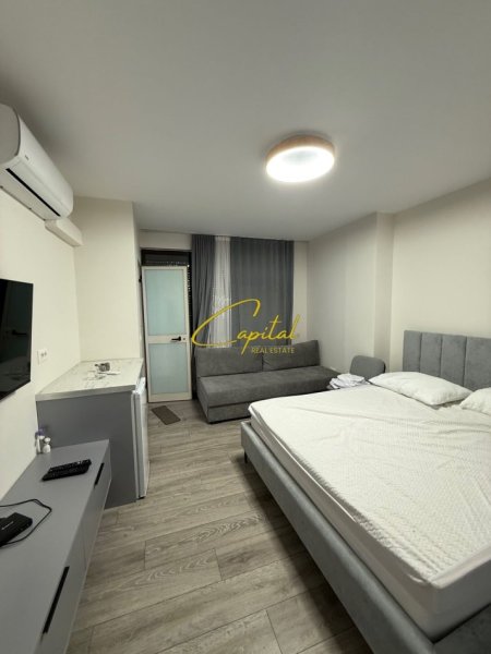 Tirane, jepet me qera apartament Air Bnb 3+1 Kati 2, 120 m² 2.200 € (QENDER)