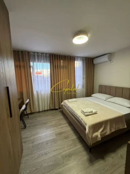 Tirane, jepet me qera apartament Air Bnb 3+1 Kati 2, 120 m² 2.200 € (QENDER)