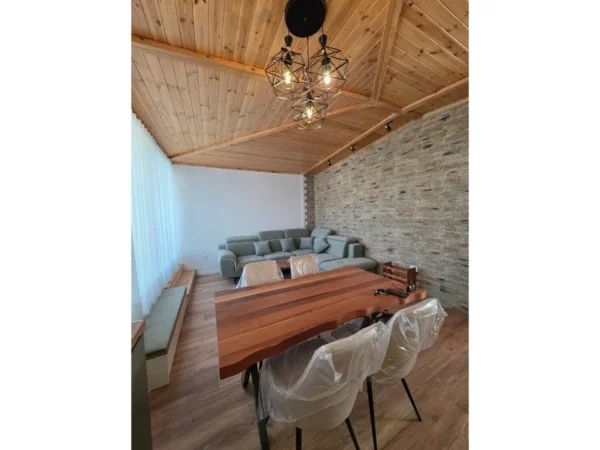 Tirane, jepet me qera 2+1+Ballkon Kati 8, 130 m² 700 € 