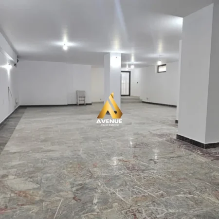 Tirane, jepet me qera ambjent biznesi Kati -1, 200 m² 3.000 € (sami frasheri)