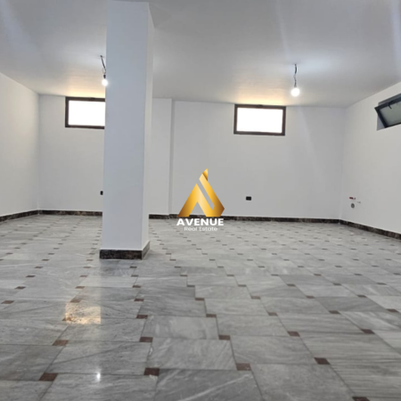 Tirane, jepet me qera ambjent biznesi Kati -1, 200 m² 3.000 € (sami frasheri)