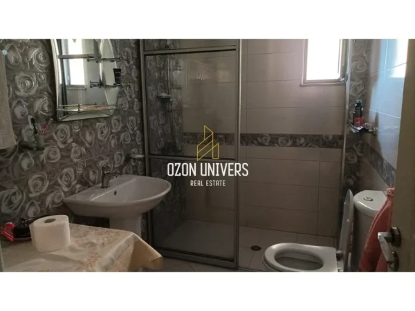Tirane, jepet me qera apartament 2+1+Ballkon Kati 7, 80 m² 700 € (ish Fusha e Aviacionit)