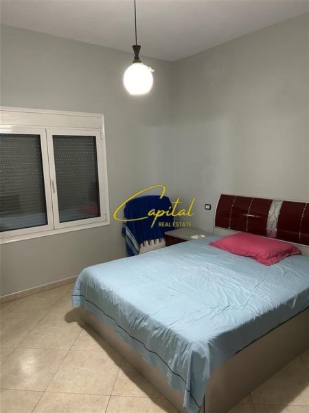 Tirane, jepet me qera Vile 3+1 Kati 2, 500 m² 500 € (VORE)