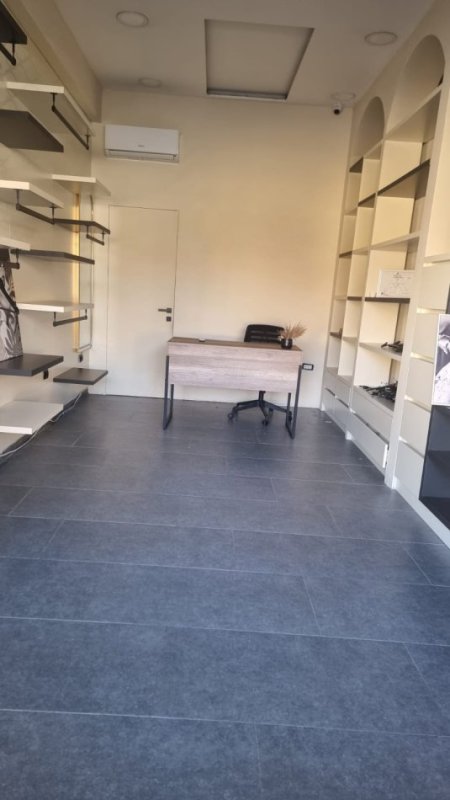 📍JEPET ME QERA AMBIENT BIZNESI ME SIPEEFAQE 35 m² AFER SPITALIT TE PEDIARRISE TEK QSUT