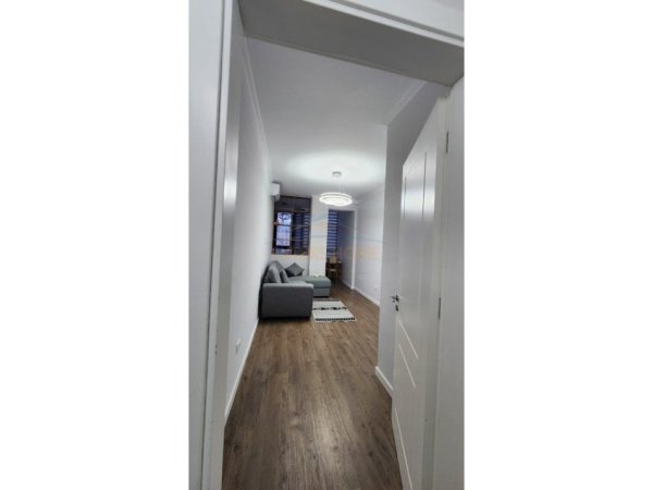 Tirane, jepet me qera apartament 1+1+Ballkon Kati 6, 58 m² 900 € 