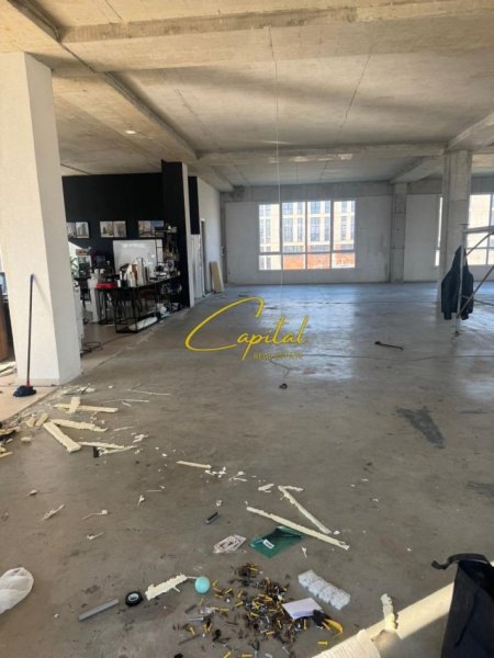 Tirane, jepet me qera magazine Kati 0, 2.900 m² 13.000 € (KASHAR)