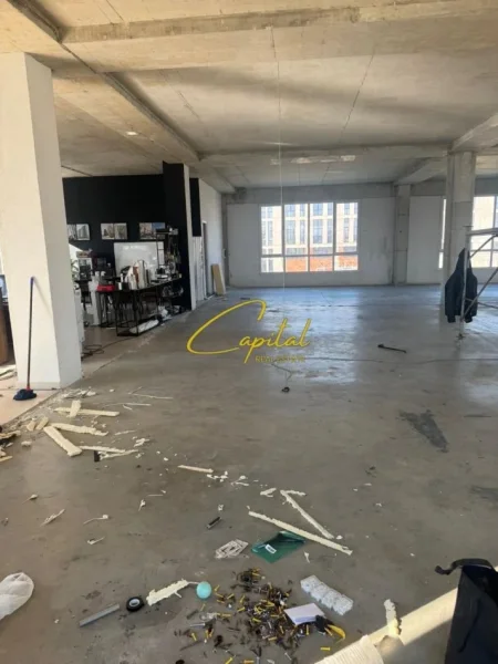 Tirane, jepet me qera magazine Kati 0, 2.900 m² 13.000 € (KASHAR)