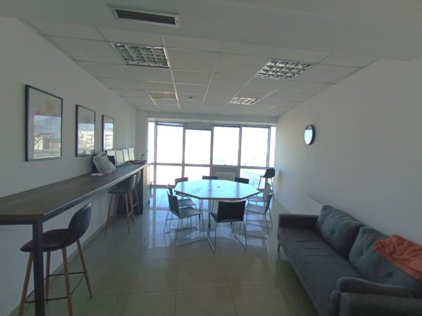 Tirane, jepet me qera zyre Kati 10, 240 m² 2.500 € (tek Selvia, tek Universiteti Aldent, Rruga e Dibres.)