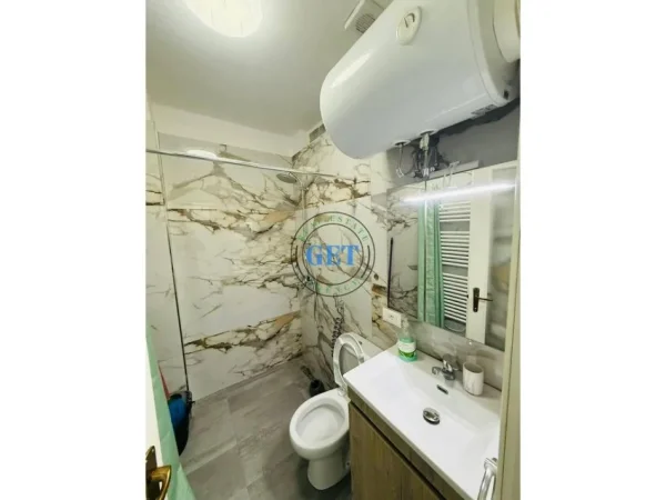 Durres, jepet me qera garsonier 1+1 Kati 3, 30 m² 300 € (drejtoria e tatimeve)