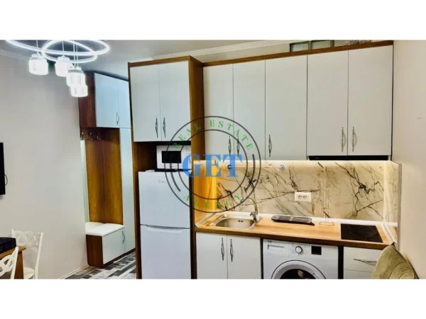 Durres, jepet me qera garsonier 1+1 Kati 3, 30 m² 300 € (drejtoria e tatimeve)