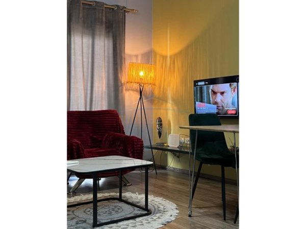 Tirane, jepet me qera apartament 1+1+Ballkon Kati 1, 57 m² 450 € 