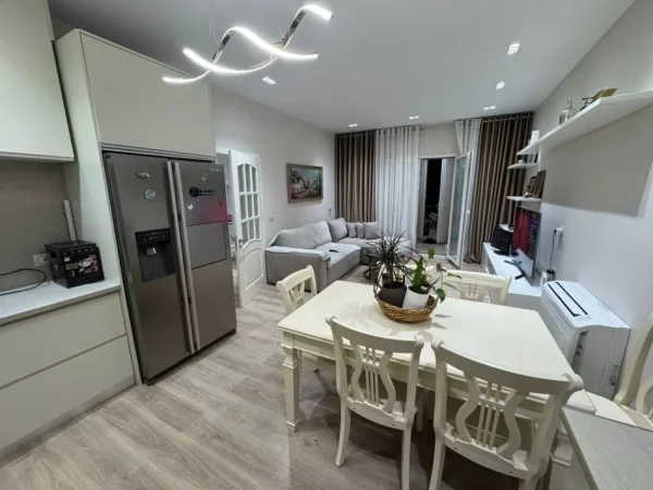 Tirane, jepet me qera apartament 2+1+Aneks+Ballkon Kati 2, 115 m² 800 € (DON BOSKO)