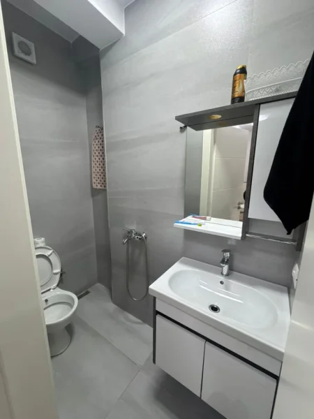 Tirane, jepet me qera apartament 2+1+Aneks+Ballkon Kati 2, 115 m² 800 € (DON BOSKO)