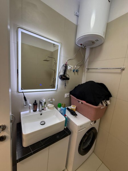 Tirane, shitet apartament 1+1+Ballkon Kati 7, 56 m² 110.000 € (Don Bosko)