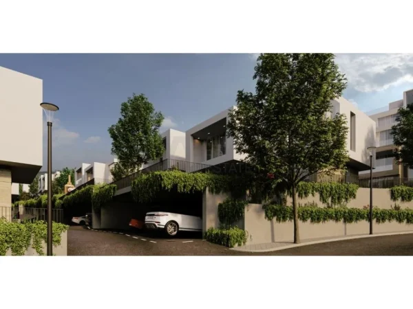 Tirane, shitet apartament 1+1+Ballkon Kati 1, 100 m² (farke)