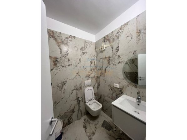 Durres, shitet apartament 1+1+Ballkon Kati 5, 83 m² 175.000 € (Vollga, Durres)