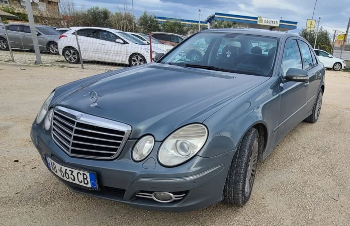 Berat, shitet Mercedes-Benz E320CDI, 2007, Nafte, Automatik  7.300 €
