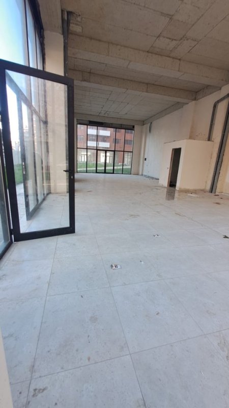 Tirane, shitet ambjent biznesi , 168 m² (Astir)