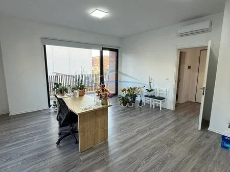 Shitet, Apartament 1+1+Post parkimi, Rruga Qemal Stafa, Tiranë AREA61118