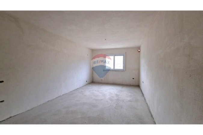 Radhime - Orikum, shitet apartament 2+1 , 103 m² 130.000 € (Orikum, Vlore)