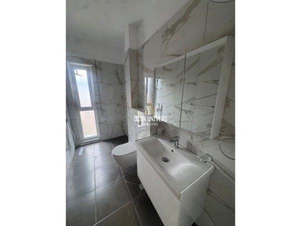 Tirane, jepet me qera apartament 1+1+Ballkon Kati 5, 75 m² 550 € (5 Maji)