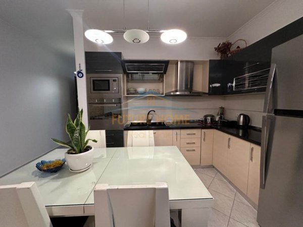 Tirane, shitet apartament 2+1+Ballkon Kati 4, 100 m² 147.000 € 