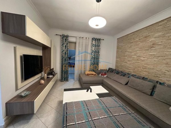 Tirane, shitet apartament 2+1+Ballkon Kati 4, 100 m² 147.000 € 
