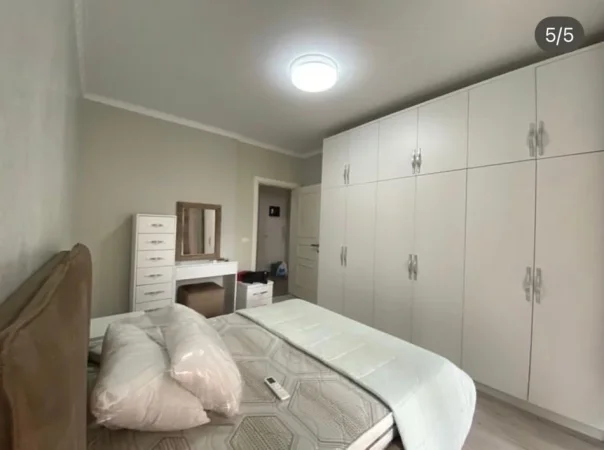 Tirane, jepet me qera apartament 2+1 Kati 2, 85 m² 550 € 