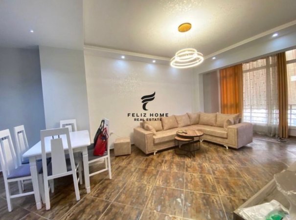 Tirane, jepet me qera apartament 2+1+Ballkon Kati 2, 83 m² 450 € (YZBERISHT)