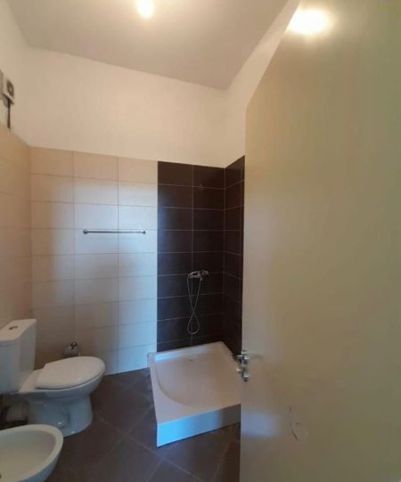 Tirane, jepet me qera apartament 2+1 Kati 8, 100 m² 450 € 