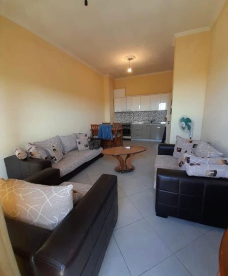 Tirane, jepet me qera apartament 2+1 Kati 8, 100 m² 450 € 