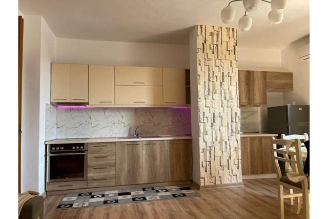 Tirane, jepet me qera apartament Kati 7, 120 m² 600 Euro (Rruga Muhamed Gjollesha)
