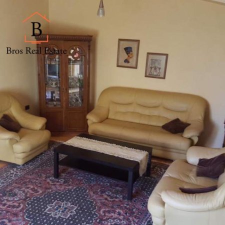 Tirane, jepet me qera Vile 3+1+BLK Kati 2, 450 Euro (Rruga Todi Shkurti)