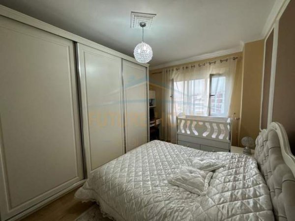 Tirane, shitet apartament 2+1 Kati 8, 99 m² 115.000 Euro (Yzberisht)