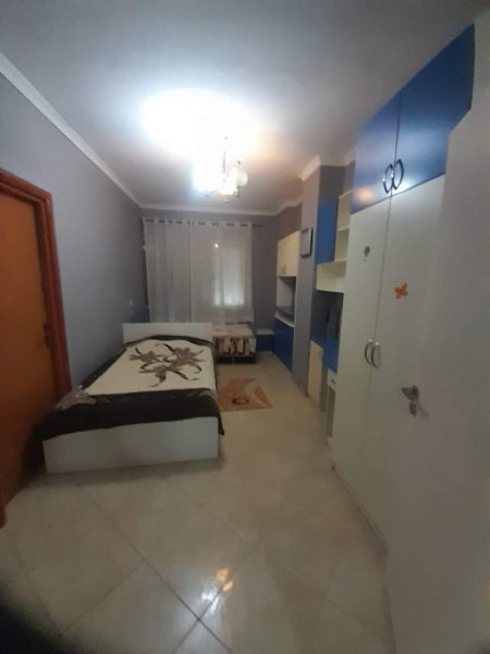 Tirane, jepet me qera apartament 2+1+BLK Kati 5, 100 m² 500 Euro (prokop mima)