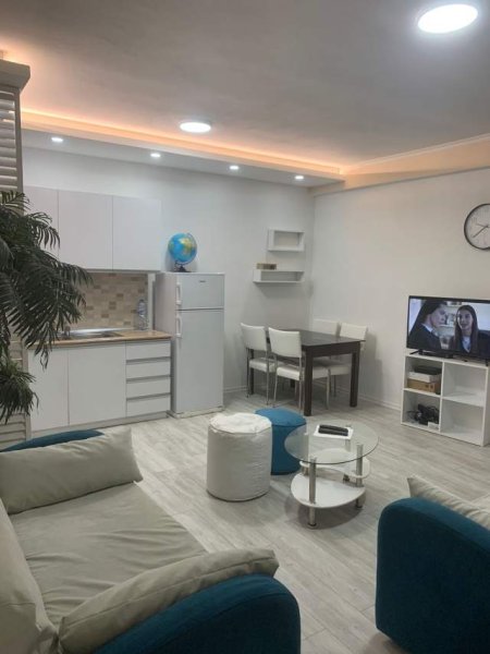 Tirane, jepet me qera apartament 1+1+BLK Kati 3, 67 m² 58.000 Leke (Komuna e Parisit)