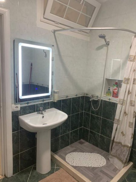 Tirane, jepet me qera apartament 1+1+BLK Kati 3, 67 m² 58.000 Leke (Komuna e Parisit)