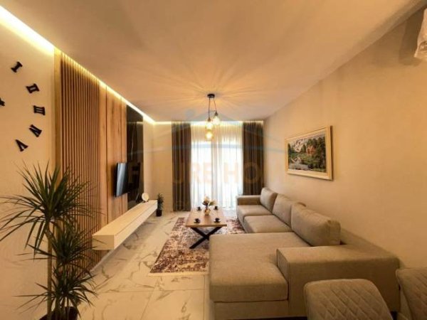 Tirane, shitet apartament Kati 6, 74 m² 125.000 Euro (UNAZA E RE, REZIDENCA OASIS)