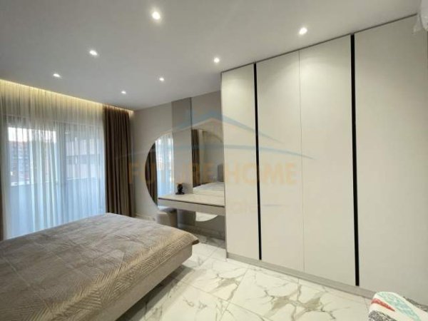 Tirane, shes apartament 1+1+BLK Kati 6, 74 m² 125.000 Euro (Unaza e Re)