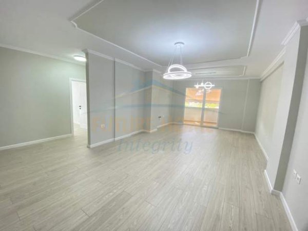 Tirane, shes apartament 2+1+BLK Kati 3, 112 m² 160.000 Euro (Selite)