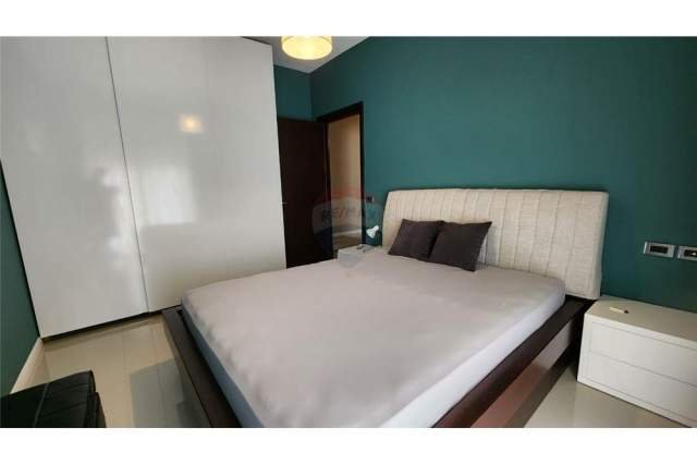 Tirane, jepet me qera apartament 2+1 Kati 2, 100 m² 500 Euro (kopshti botanik)